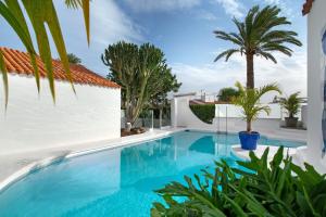 Πισίνα στο ή κοντά στο Sierra del Mar - 12 Personen