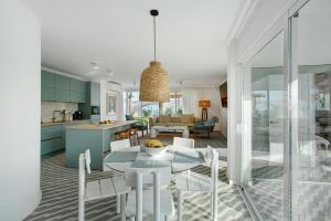 Η κουζίνα ή μικρή κουζίνα στο Sierra del Mar - 12 Personen