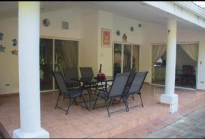 Afbeelding uit fotogalerij van Oasis Beach House in Sonsonate