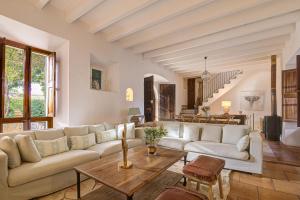 A seating area at Finca Can Busquera by Rentallorca
