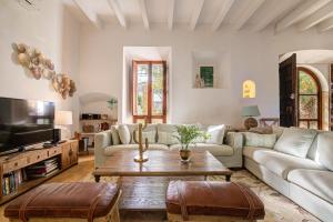 A seating area at Finca Can Busquera by Rentallorca