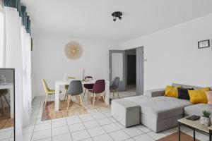 Posedenie v ubytovaní Budget spacious apart with terrace
