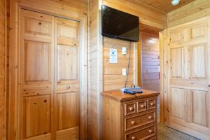 Φωτογραφία από το άλμπουμ του Cozy Henrys Lake Escape - 20 Miles to Yellowstone! σε Island Park +35 φωτογραφίες