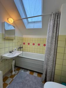 Gallery image of Komfortabel lägenhet - lugnt läge i Ljungaverk in Ljungaverk