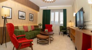 TV a/nebo společenská místnost v ubytování Bayangol Hotel