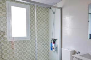 Koupelna v ubytování Sea front Apartment in La Cala de Mijas + 29 fotografií