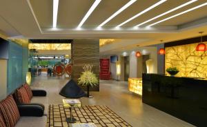 Lobbyn eller receptionsområdet på Country Inn & Suites By Radisson, Bengaluru Hebbal Road