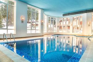 Swimmingpoolen hos eller tæt på Forest Dreams