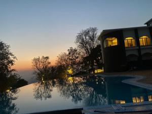 瑞詩凱詩的住宿－An extravagant Pushp villa overlooking the Ganges，相簿中的一張相片