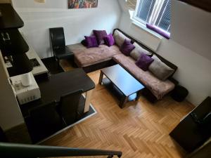Posezení v ubytování kraljevski apartman