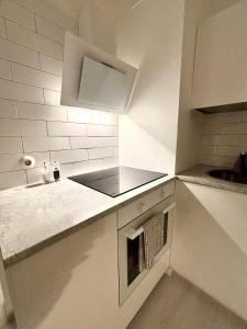 Η κουζίνα ή μικρή κουζίνα στο Nicely furnished apartment near centrum, free parking