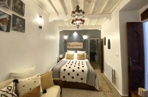 Postel nebo postele na pokoji v ubytování Riad l'Ayel d'Essaouira
