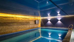 Bazén v ubytování Hotel Posta nebo v jeho okolí