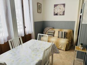 Posteľ alebo postele v izbe v ubytovaní Appartement situé au cœur du village du Mont-Dore