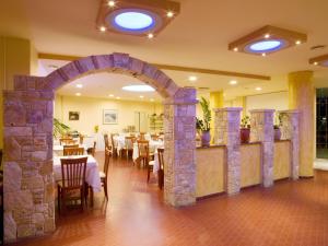 Gallery image of Thomas Beach Hotel in Nea Makri