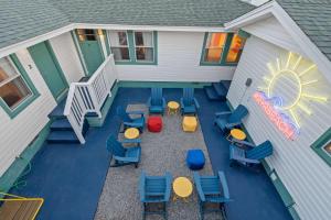 默特尔比奇4BR2BA Sleeps 12 Pet-Friendly Steps to Beach的相册照片