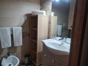 A bathroom at Lido Venere Affittacamere