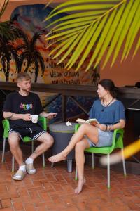 Oaspeți care stau la El Machico Hostel