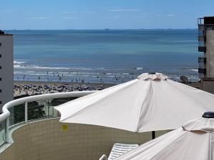 Γενική θέα στη θάλασσα ή θέα στη θάλασσα από  οργανωμένο κάμπινγκ