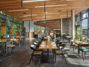 Reštaurácia alebo iné gastronomické zariadenie v ubytovaní Hotel Panská Zahrada