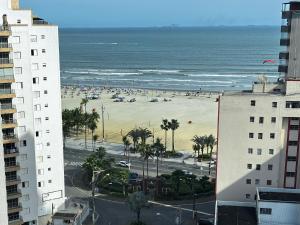 Γενική θέα στη θάλασσα ή θέα στη θάλασσα από  οργανωμένο κάμπινγκ