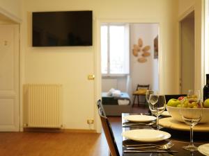 Et tv og/eller underholdning på Charming Home in Termini