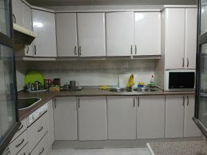 Kuchyň nebo kuchyňský kout v ubytování Toledo Double Private Room