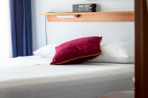 Rúm í herbergi á Manjimup Motor Inn