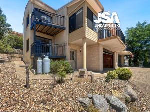 Budova, kde se prázdninový dům nachází