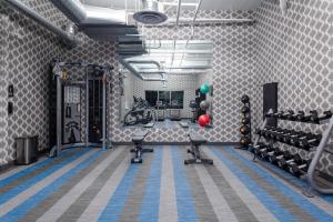 Fitness centrum a/nebo fitness zařízení v ubytování Aloft Glendale at Westgate