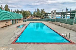 a large swimming pool on top of a building at Mv8 lakeview across from Heavenly in Stateline