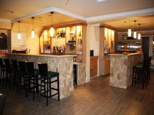 Area lounge atau bar di Hotel Mallnitz