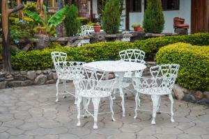 Κήπος έξω από το Hostal Jardín Escondido