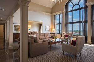 Posezení v ubytování Renaissance Austin Hotel
