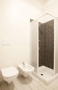A bathroom at B&B Panorama Iseo