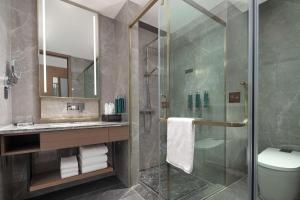 Et bad på Doubletree By Hilton Altay Fuyun