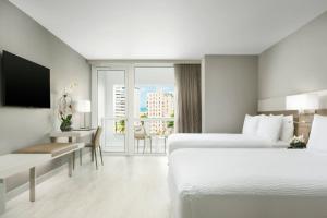 Postel nebo postele na pokoji v ubytování AC Hotel by Marriott San Juan Condado