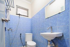 Vannituba majutusasutuses RedDoorz Plus @ Jalan Raden Intan Lampung