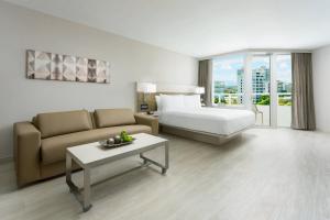 Postel nebo postele na pokoji v ubytování AC Hotel by Marriott San Juan Condado