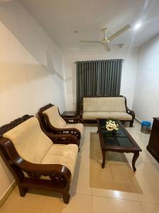 Gallery image of Kallada Sangeetha Hotels in Trichūr +2 photos