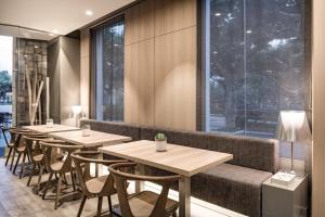 Posezení v ubytování AC Hotel Burgos by Marriott