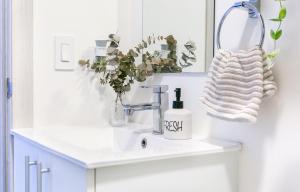 Gallery image of Modern 1-Bedroom Apt in Núcleo Sabana Tower in San José