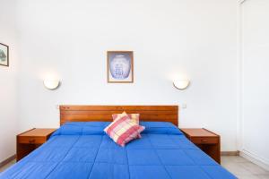 Fotografia z galérie ubytovania Apartment with beach at 50 meters, swimming pool and wonderful oceansunset view v destinácii Adeje
