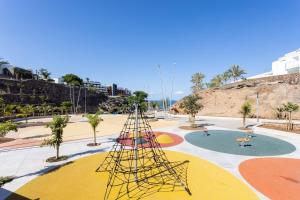 Fotografia z galérie ubytovania Apartment with beach at 50 meters, swimming pool and wonderful oceansunset view v destinácii Adeje