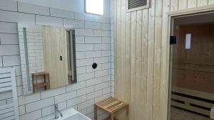 Kúpeľňa v ubytovaní Cosy Country House U Faflika with Sauna and 2 bathrooms
