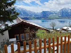 Un paisaje natural cerca del chalet de montaña
