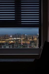 Splošen razgled na mesto Chongqing oz. razgled na mesto, ki ga ponuja hotel
