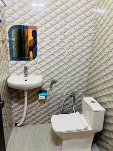 Ένα μπάνιο στο Riverdale Homestay, Diamond Harbour - WB Govt Reg Gold Category