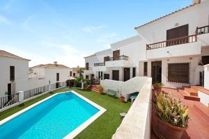 Πισίνα στο ή κοντά στο Casa Sarita - well maintained house in Chayofa with Pool