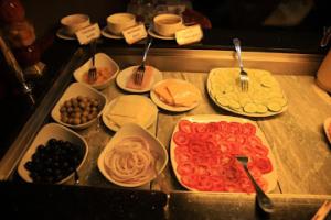 Makanan di atau berdekatan apartmen